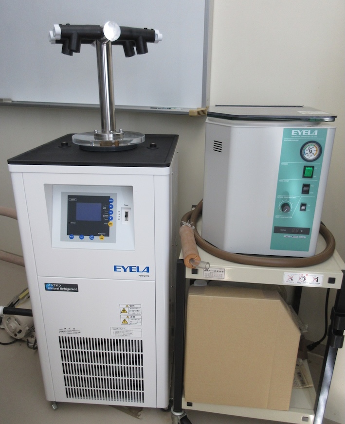 凍結乾燥機 FDM-2010 - 機器利用予約 - 岐阜大学 ゲノム研究分野